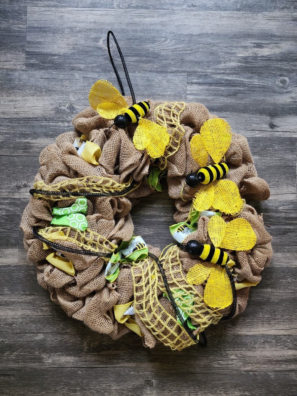 Handmade Spring Summer Burlap Bumblebee Wreath Bee Ribbon Door Decor 21"